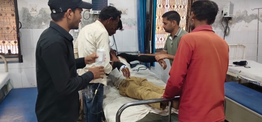 पारिवारिक कलेश के चलते युवक ने फांसी लगाने का किया प्रयास