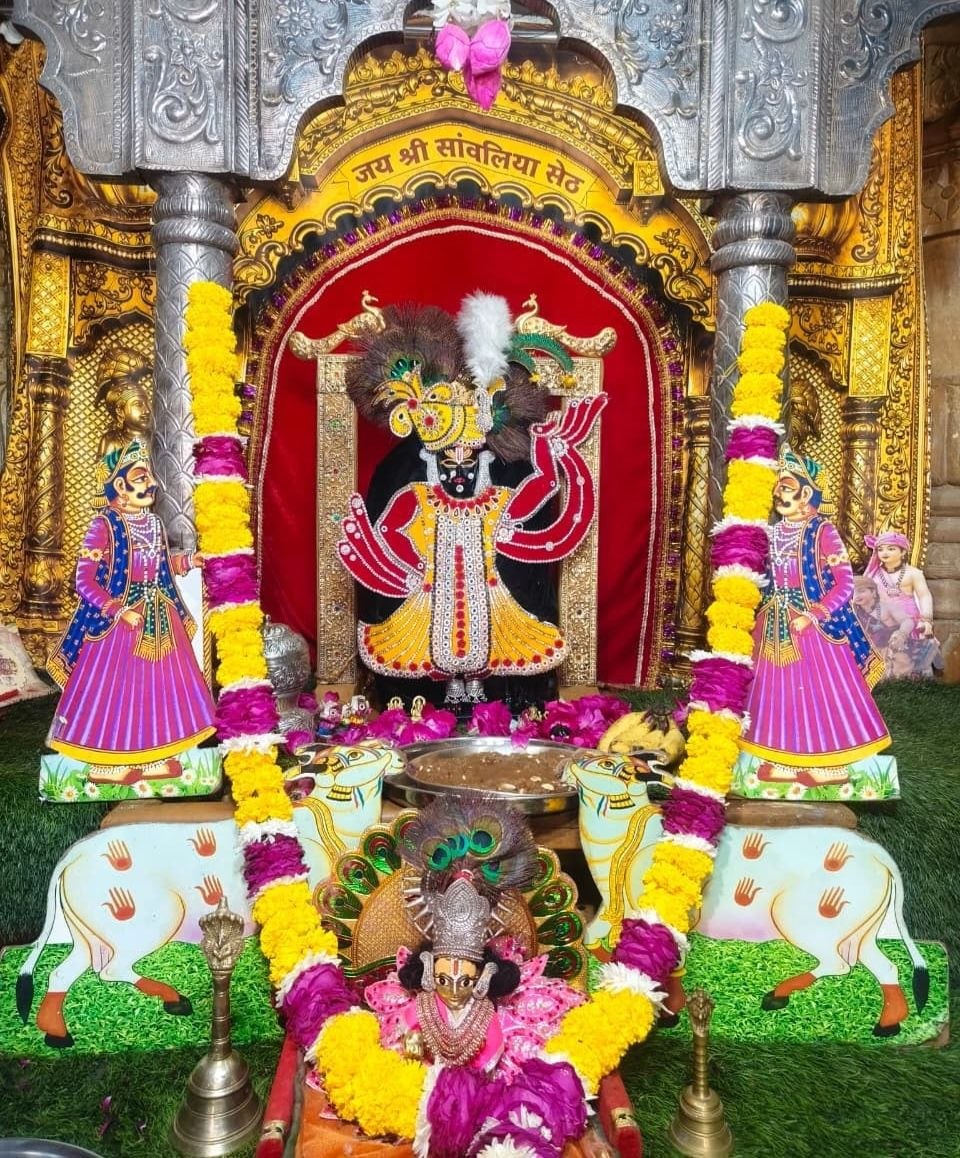 नौगांवा सांवरिया सेठ का श्रीनाथजी स्वरूप में श्रृंगार