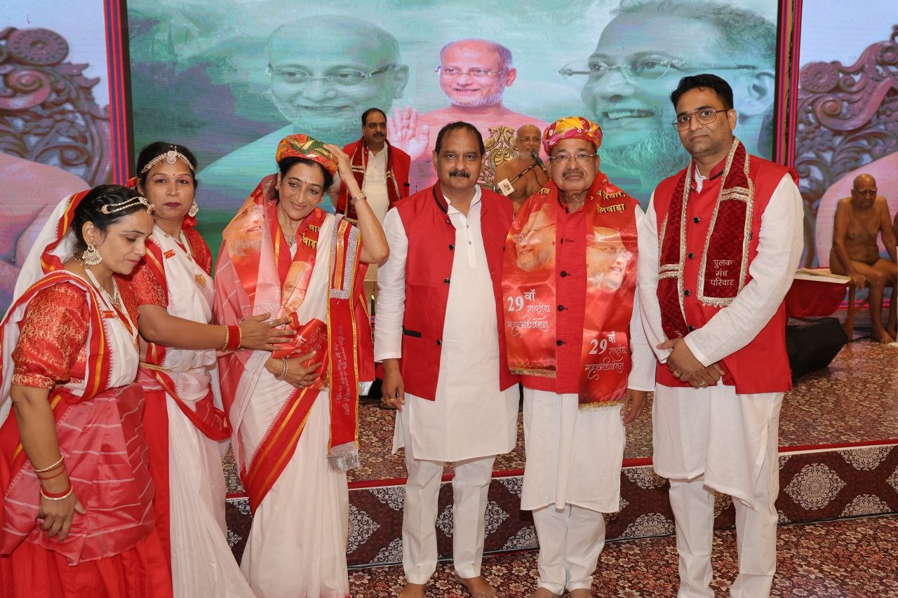 देश से आए हजारों भक्तों के मध्य बोले आचार्य पुलकसागर, 32 साल में भीलवाड़ा चातुर्मास सर्वश्रेष्ठ